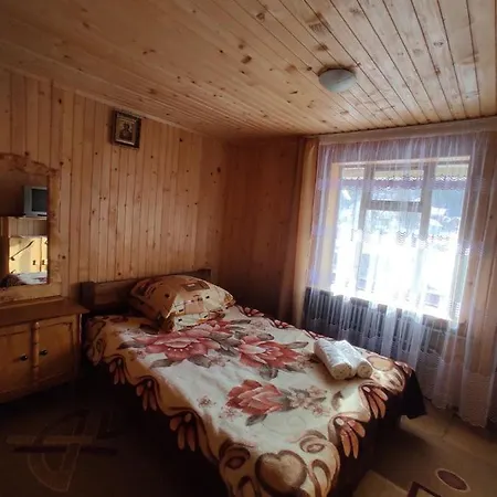 хата у карпатах *